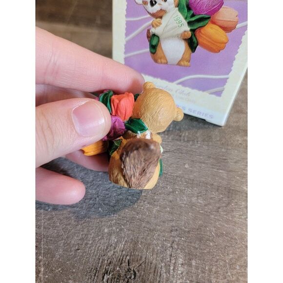 Hallmark 1995 Garden Club ornament Xmas Decor one - Picture 5 of 6